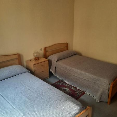 Habitaciones Pension El Parque Sabiñánigo Eksteriør bilde