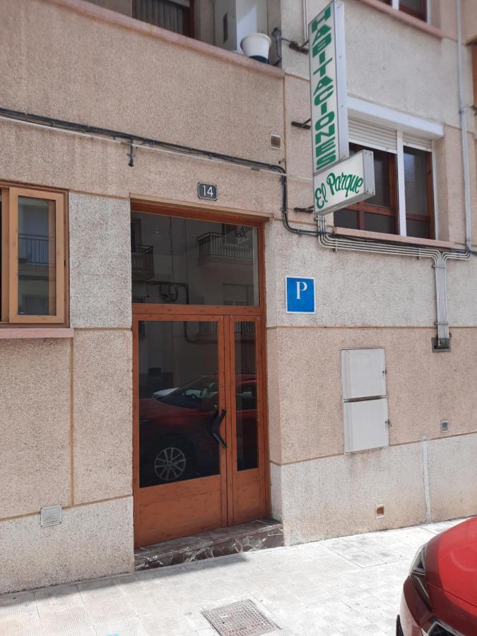 Habitaciones Pension El Parque Sabiñánigo Eksteriør bilde