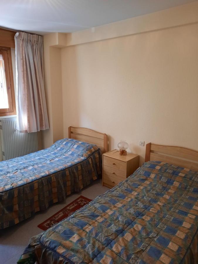 Habitaciones Pension El Parque Sabiñánigo Eksteriør bilde
